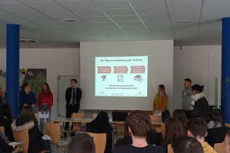 Studien- und Ausbildungsbotschafter am EG