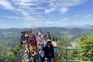 6e allein im Wald