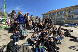 Erste Begegnung im Schulgarten