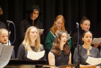 Musikalische Weihnachtsreise in die Ferien